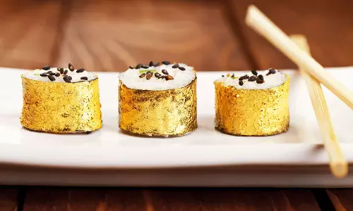 Edible Gold: తినే బంగారం నిజంగా మంచిదేనా? ఎలా తయారవుతుంది? Edible Gold: తినే బంగారం నిజంగా మంచిదేనా? ఎలా తయారవుతుంది?