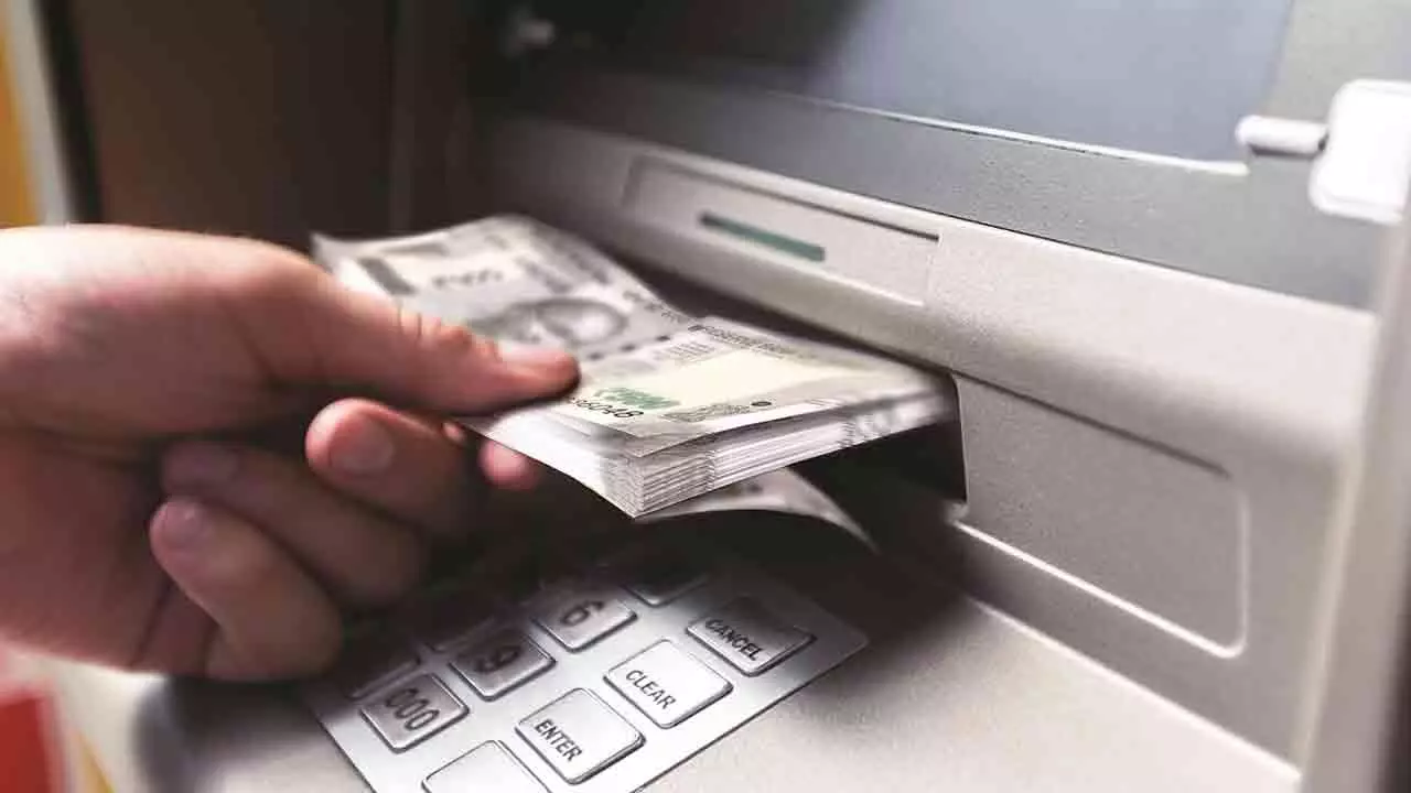 ఉద్యోగులకు శుభవార్త: ATM, UPI ద్వారా క్షణాల్లోనే అకౌంట్లోకి రూ.లక్ష! ఉద్యోగులకు శుభవార్త: ATM, UPI ద్వారా క్షణాల్లోనే అకౌంట్లోకి రూ.లక్ష!