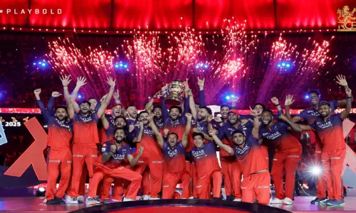 IPL Prize Money: 18 ఏళ్ల కల నెరవేర్చిన  RCB టైటిల్‌ మరియు భారీ ప్రైజ్ మనీ