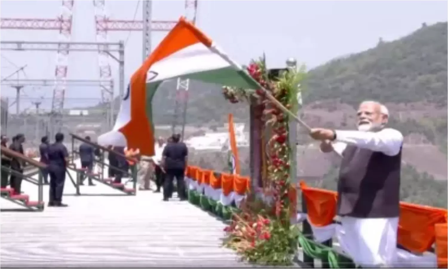 chenab bridge anji khad bridge vande  bharat train