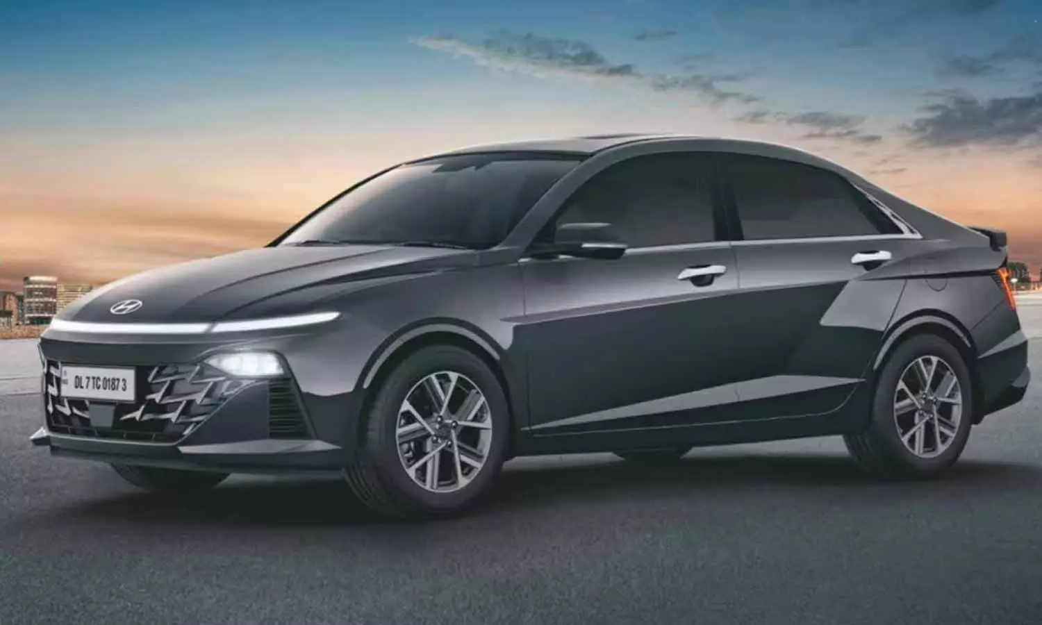 Hyundai Verna SX Plus Variant Launched: స్టన్నింగ్‌ ఫీచర్స్‌తో ఆ హ్యూందాయ్‌ కారు నయా వెర్షన్‌.. లుక్ ఎలా ఉందంటే..?