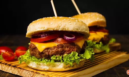 Junk Food: రుచిగా ఎందుకు అనిపిస్తుంది? వాస్తవాలు తెలుసుకుంటే భయపడతారు!