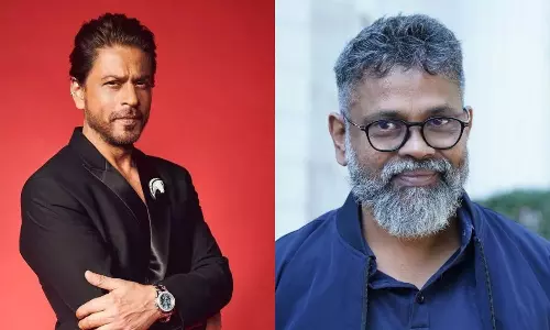 షారుక్ ఖాన్ - సుకుమార్ కాంబోలో 500 కోట్ల బడ్జెట్ మూవీ.. మైత్రీ మూవీ మేకర్స్ నిర్మాణంలో పాన్ ఇండియా ప్రాజెక్ట్