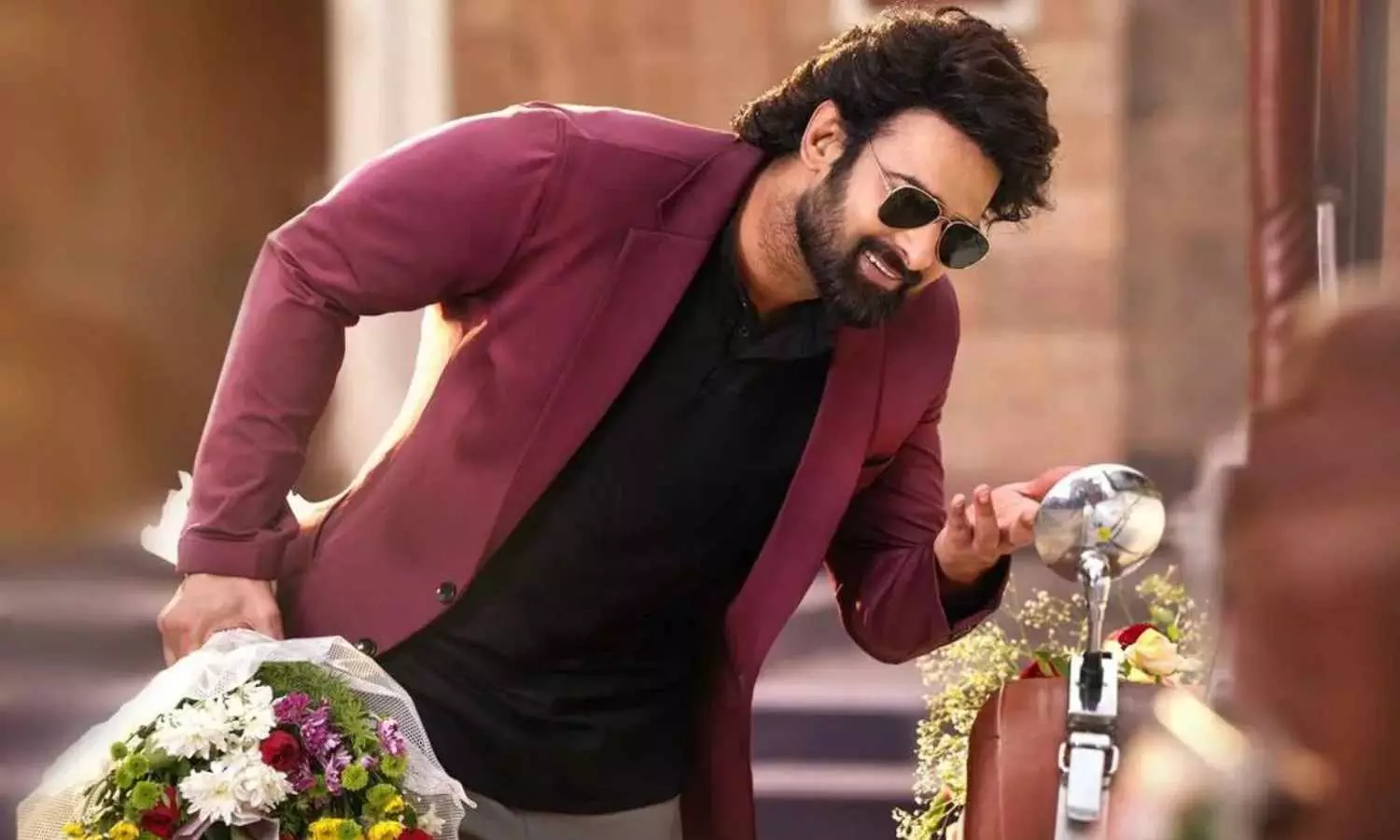 ప్రభాస్ రాజాసాబ్ రిలీజ్ డిలేపై క్లారిటీ: 40 నిమిషాల క్లైమాక్స్ కోసం 300 రోజులు వీఎఫ్ఎక్స్ వర్క్! ప్రభాస్ రాజాసాబ్ రిలీజ్ డిలేపై క్లారిటీ: 40 నిమిషాల క్లైమాక్స్ కోసం 300 రోజులు వీఎఫ్ఎక్స్ వర్క్!