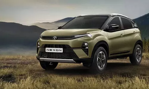 Tata: టాటా బ్లాక్ బస్టర్ జోడీ.. మార్కెట్లో ప్రతి 10మందిలో ఆరుగురికి నెక్సాన్, పంచ్ అంటేనే ఫిదా! Tata: టాటా బ్లాక్ బస్టర్ జోడీ.. మార్కెట్లో ప్రతి 10మందిలో ఆరుగురికి నెక్సాన్, పంచ్ అంటేనే ఫిదా!