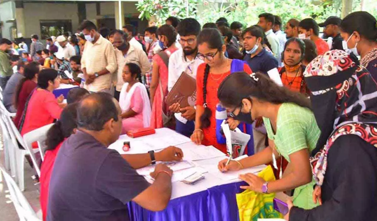 Job Mela in Telangana: ప్రైవేట్ ఉద్యోగాల కోసం నిజామాబాద్లో జాబ్ మేళా – ఫార్మసీ రంగంలో ఉద్యోగాలు అందుబాటులోకి Job Mela in Telangana: ప్రైవేట్ ఉద్యోగాల కోసం నిజామాబాద్లో జాబ్ మేళా – ఫార్మసీ రంగంలో ఉద్యోగాలు అందుబాటులోకి