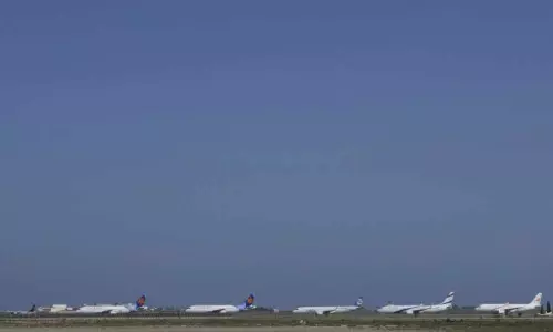 🛑 పశ్చిమాసియాలో ఎయిర్‌పోర్టుల మూసివేత: ఇజ్రాయెల్-ఇరాన్ యుద్ధం ప్రభావం – వేలాది ప్రయాణికులు చిక్కులు