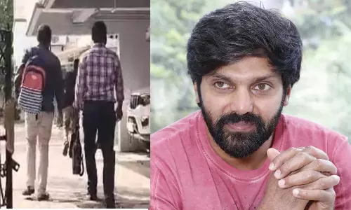 Aarya IT Raids: హీరో ఆర్య ఇంటిపై ఐటీ శాఖ దాడులు, రెస్టారెంట్ సీజ్.. కారణం ఏంటంటే? Aarya IT Raids: హీరో ఆర్య ఇంటిపై ఐటీ శాఖ దాడులు, రెస్టారెంట్ సీజ్.. కారణం ఏంటంటే?