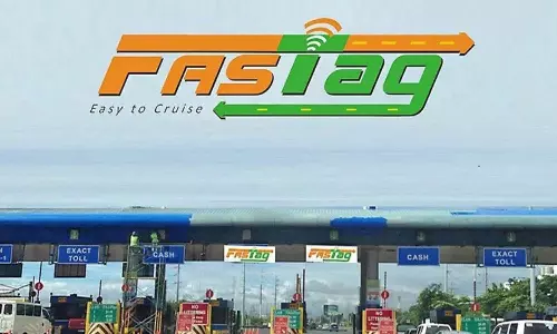 FASTag Annual Pass: వాహనదారులకు గుడ్ న్యూస్.. రూ.3వేలకే సబ్స్క్రిప్షన్ పాస్ – కేంద్రం కీలక నిర్ణయం FASTag Annual Pass: వాహనదారులకు గుడ్ న్యూస్.. రూ.3వేలకే సబ్స్క్రిప్షన్ పాస్ – కేంద్రం కీలక నిర్ణయం