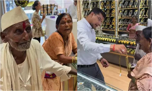 Maharashtra Elderly Couple Gold Mangalsutra Gift