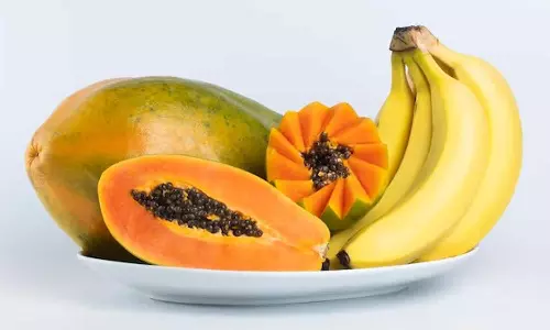 Papaya Vs Banana Papaya Vs Banana