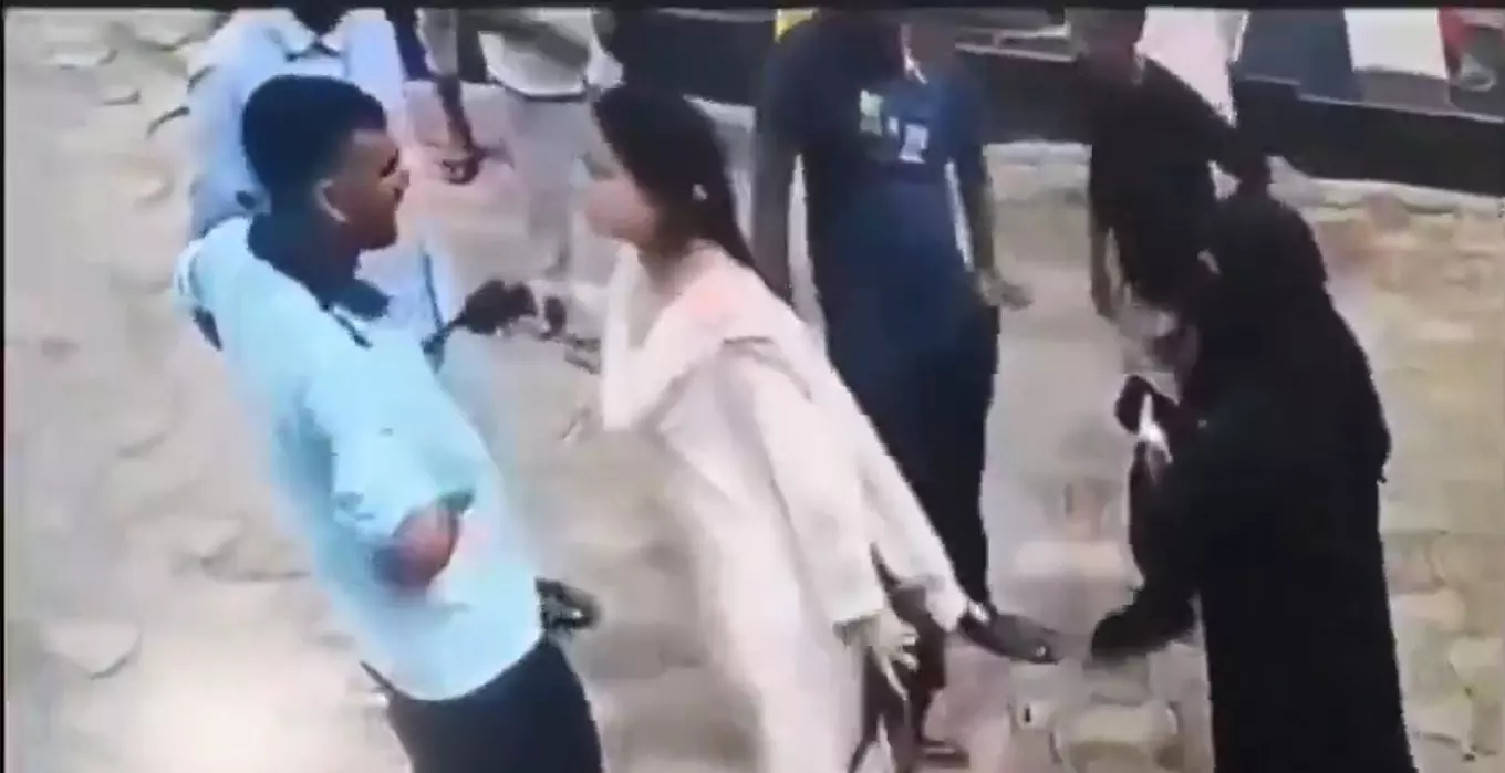 Viral Video: ఇదెక్కడి మాస్ రా మామా.? గన్తో గురి పెట్టిన యువతి, ఎందుకో తెలుసా.? Viral Video: ఇదెక్కడి మాస్ రా మామా.? గన్తో గురి పెట్టిన యువతి, ఎందుకో తెలుసా.?