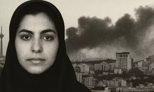 Atefah Sahaaleh: 2004లో 16ఏళ్ల అతేఫాను నడిరోడ్డుపై ఉరితీసిన ఇరాన్ కోర్టు..ఇరాన్లో తాజా పరిస్థితులకు ఆమె మరణమే కారణమా? Atefah Sahaaleh: 2004లో 16ఏళ్ల అతేఫాను నడిరోడ్డుపై ఉరితీసిన ఇరాన్ కోర్టు..ఇరాన్లో తాజా పరిస్థితులకు ఆమె మరణమే కారణమా?