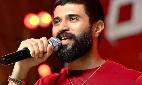 Police Case Filed Against Vijay Deverakonda : విజయ్ దేవరకొండపై ఎస్సీ, ఎస్టీ చట్టం కింద కేసు నమోదు – ‘రెట్రో’ ఈవెంట్ వ్యాఖ్యలపై వివాదం