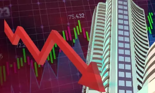 Market Crashes: ఓపెన్ కాగానే కుప్పకూలిన స్టాక్ మార్కెట్లు.. ఇన్వెస్టర్లకు రూ.3లక్షల కోట్ల నష్టం Market Crashes: ఓపెన్ కాగానే కుప్పకూలిన స్టాక్ మార్కెట్లు.. ఇన్వెస్టర్లకు రూ.3లక్షల కోట్ల నష్టం
