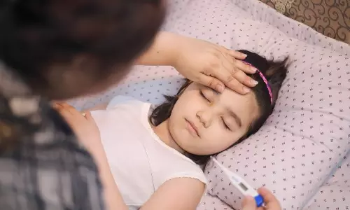 Viral Fever: వర్షాల సీజన్లో వైరల్ ఫీవర్స్ రాకుండా జాగ్రత్తలు! Viral Fever: వర్షాల సీజన్లో వైరల్ ఫీవర్స్ రాకుండా జాగ్రత్తలు!