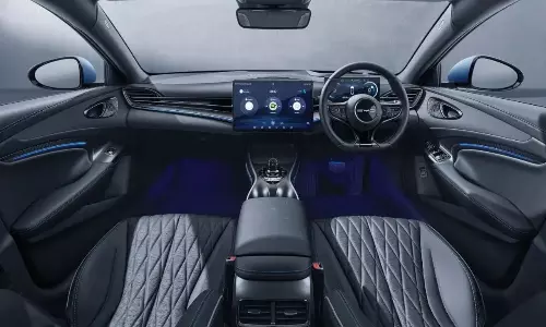 Luxury Electric Cars: పెట్రోల్ కార్లకు గుడ్‌బై.. లగ్జరీ కార్ల మార్కెట్‌లో EVలదే హవా!