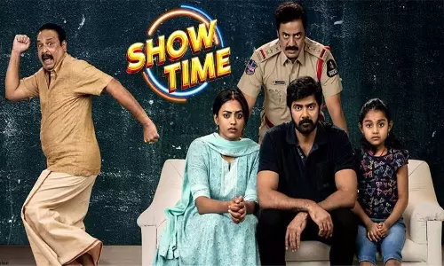Show Time Movie Review VK Naresh Raja Ravindra Shine with Comedy