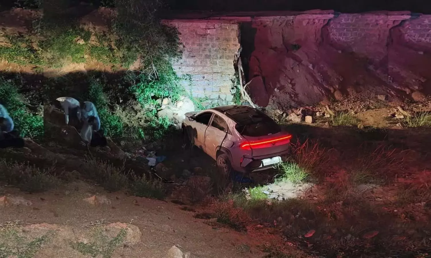 Devotees Heading to Tirumala Face Unexpected Mishap Following Google Maps in Jangaon Devotees Heading to Tirumala Face Unexpected Mishap Following Google Maps in Jangaon