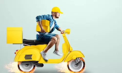 Q Commerce: మెట్రో ఏరియాల్లోనే పెరుగుతోన్న క్విక్ కామర్స్ Q Commerce: మెట్రో ఏరియాల్లోనే పెరుగుతోన్న క్విక్ కామర్స్