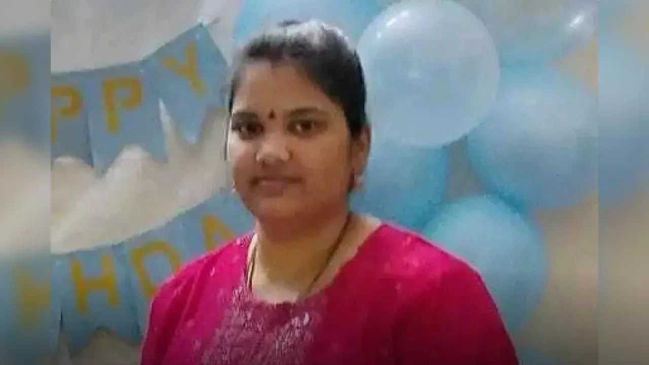 Cyber Scam: “నా లాగా ఎవరూ మోసపోవద్దు.. బాబు జాగ్రత్త.. అయ్యో అనూష..”