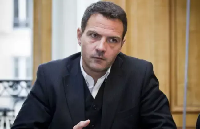 Jerome Kerviel: బిలియన్ డాలర్ ట్రేడర్ నుంచి.. ప్రపంచపు అత్యంత పేదవాడుగా మారిన జెర్నీ! Jerome Kerviel: బిలియన్ డాలర్ ట్రేడర్ నుంచి.. ప్రపంచపు అత్యంత పేదవాడుగా మారిన జెర్నీ!