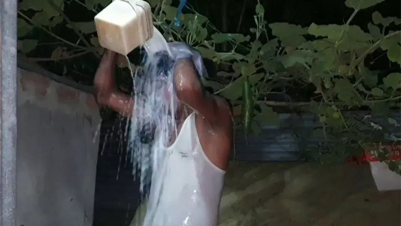 Viral: నేను సాధించాను..అంటూ పాలతో స్నానం చేసిన వ్యక్తి.. తీరా చూస్తే.. Viral: నేను సాధించాను..అంటూ పాలతో స్నానం చేసిన వ్యక్తి.. తీరా చూస్తే..