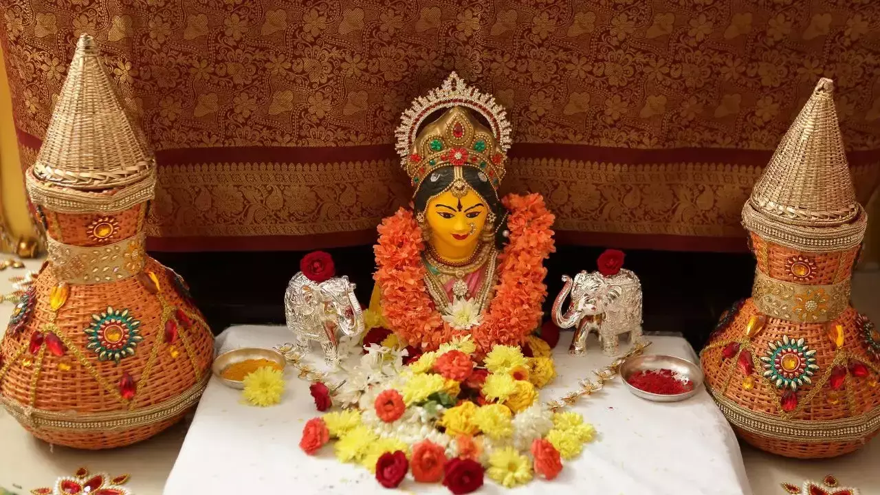 Sravana Masam 2025:ఈ దానాలు చేస్తే జన్మల జన్మల పుణ్యం.. శివుని అనుగ్రహం కచ్చితంగా పొందుతారు!