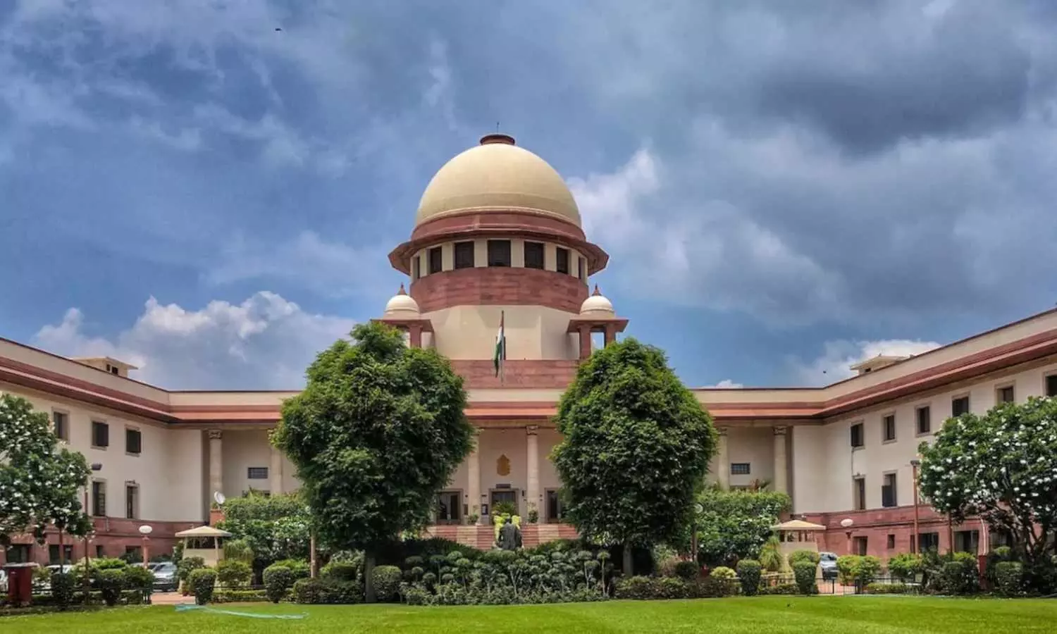 Supreme Court Strong Warning: సోషల్ మీడియా వేదికగా అభ్యంతరకర పోస్టులపై చర్యలు తీసుకోవాల్సిందే - సుప్రీం కోర్టు