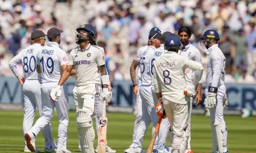 IND vs ENG : లార్డ్స్ టెస్ట్ గెలిచిన వెంటనే ఇంగ్లాండ్కు షాక్.. సిరీస్ నుంచి స్టార్ ప్లేయర్ ఔట్! IND vs ENG : లార్డ్స్ టెస్ట్ గెలిచిన వెంటనే ఇంగ్లాండ్కు షాక్.. సిరీస్ నుంచి స్టార్ ప్లేయర్ ఔట్!