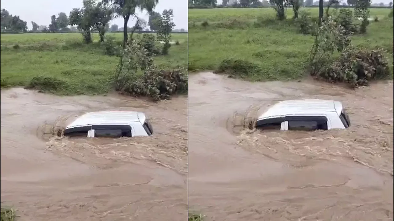 Viral: వాగులో కొట్టుకుపోయిన కారు… Viral: వాగులో కొట్టుకుపోయిన కారు…