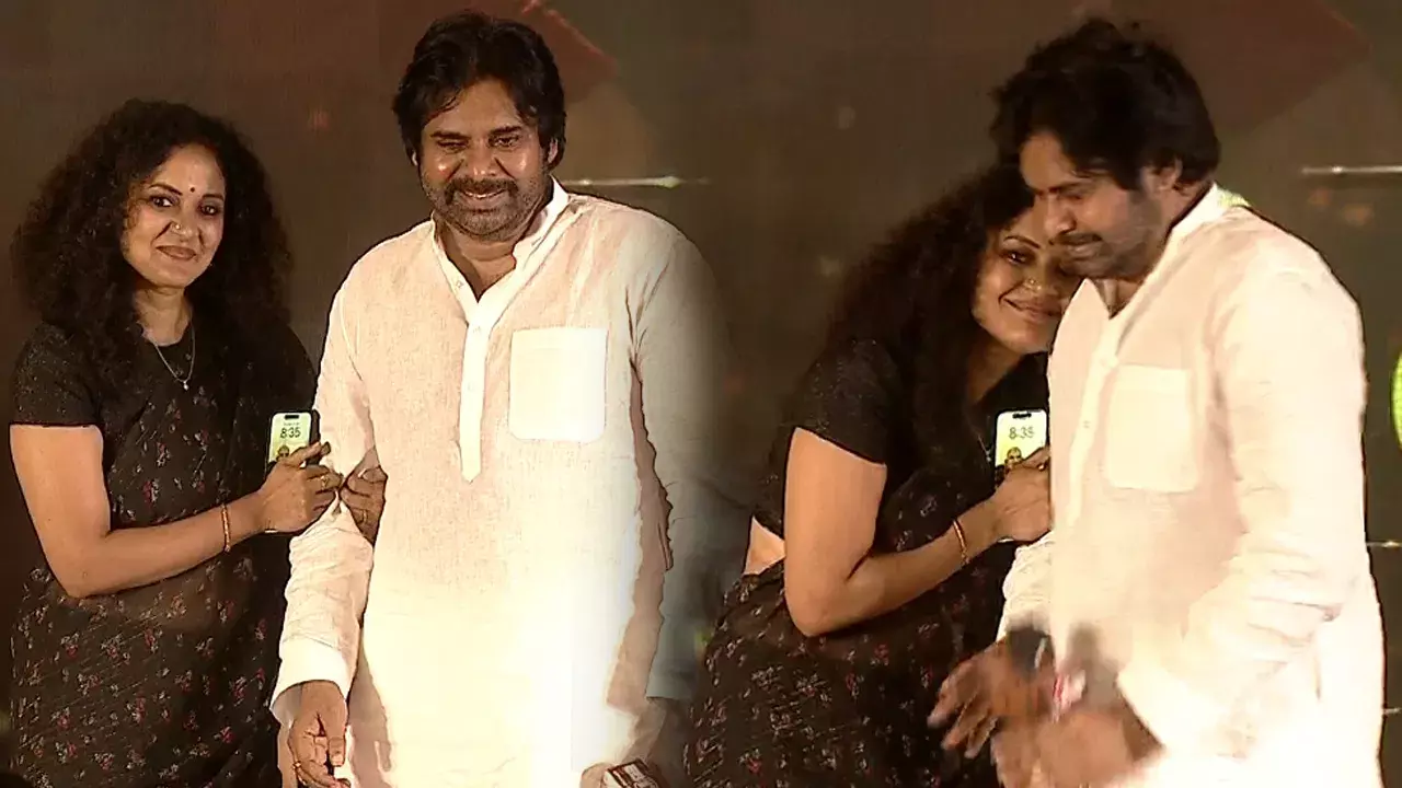 Pawan Kalyan: ఇదెక్కడి పిచ్చి తల్లి..! పవన్ కళ్యాణ్ తాగిన వాటర్ బాటిల్ దాచుకున్న లేడీ ఫ్యాన్