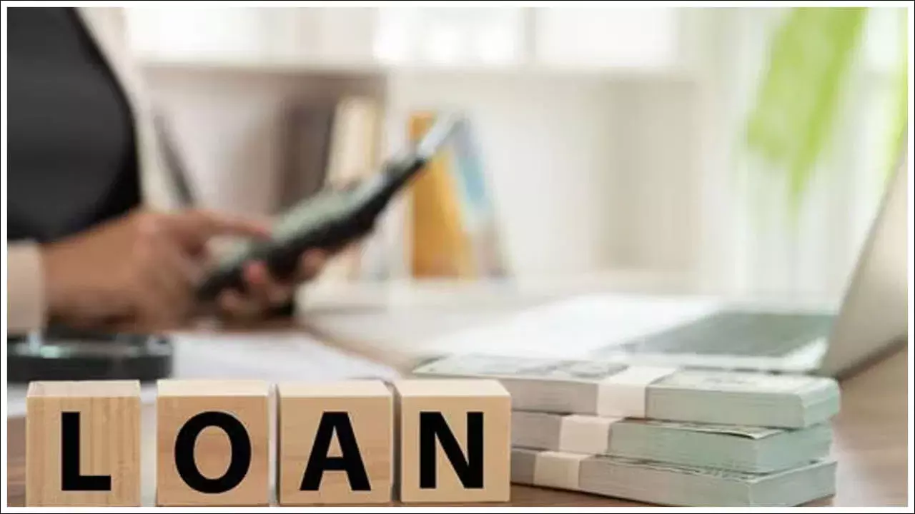 Bank Loans: లోన్ తీసుకున్న వ్యక్తి చనిపోతే EMI ఎవరు చెల్లించాలి? Bank Loans: లోన్ తీసుకున్న వ్యక్తి చనిపోతే EMI ఎవరు చెల్లించాలి?