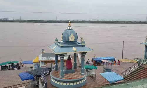 Godavari Water Level Crosses 32 Feet at Bhadrachalam