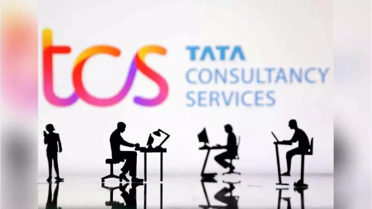 TCS: ఉద్యోగులకు భారీ షాక్.. 12 వేల మందికి లేఆఫ్స్ TCS: ఉద్యోగులకు భారీ షాక్.. 12 వేల మందికి లేఆఫ్స్
