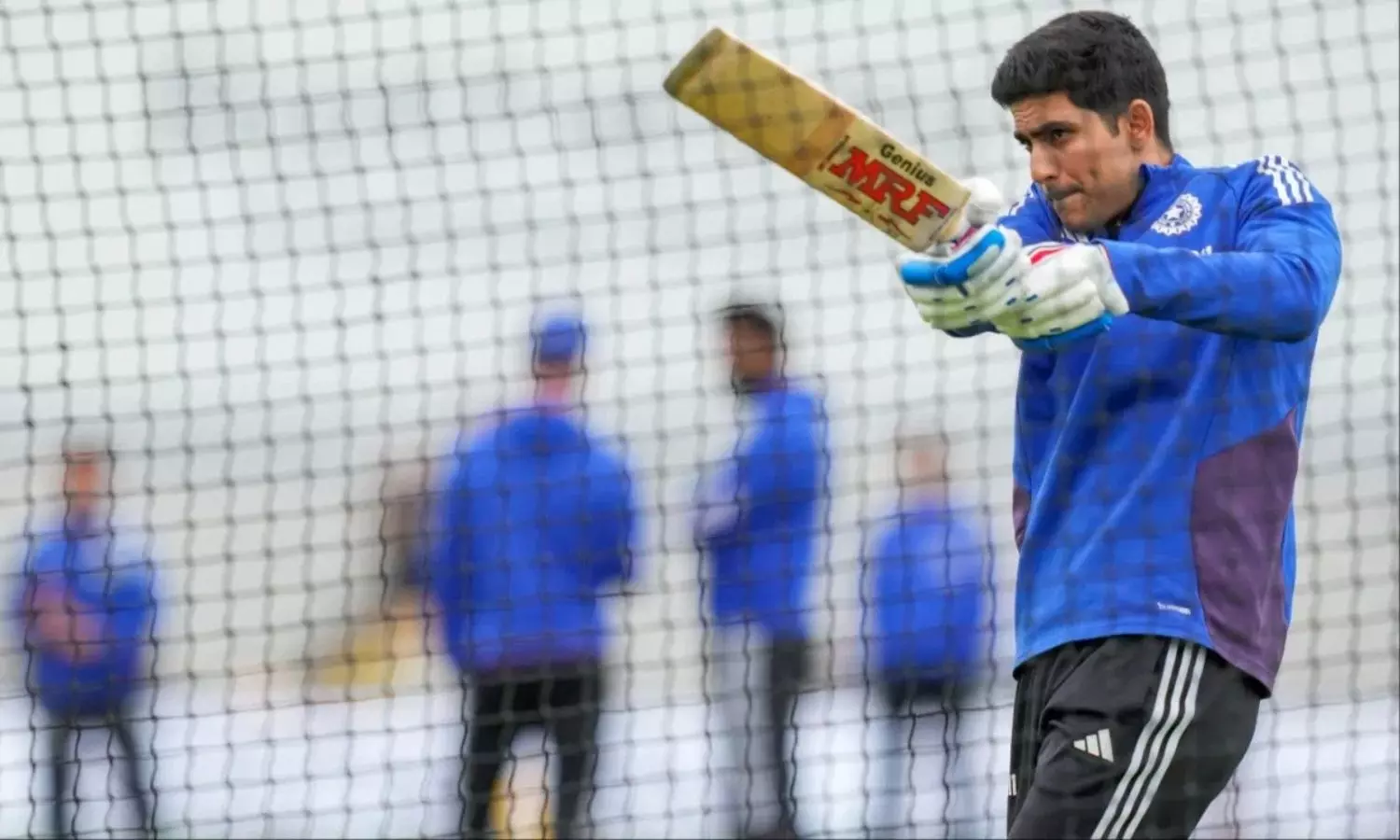 Shubman Gill: శుభ్మన్ గిల్ డబుల్ ధమాకా.. 4 సార్లు బ్రాడ్మన్ రికార్డు బ్రేక్ చేసే ఛాన్స్! Shubman Gill: శుభ్మన్ గిల్ డబుల్ ధమాకా.. 4 సార్లు బ్రాడ్మన్ రికార్డు బ్రేక్ చేసే ఛాన్స్!