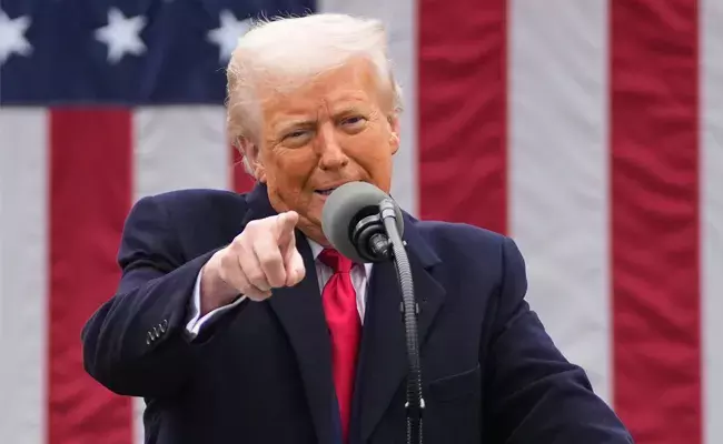 Donald Trump: భారత్పై 25% సుంకాలు విధింపు... ఆగస్టు 1 నుంచి అమలులోకి Donald Trump: భారత్పై 25% సుంకాలు విధింపు... ఆగస్టు 1 నుంచి అమలులోకి