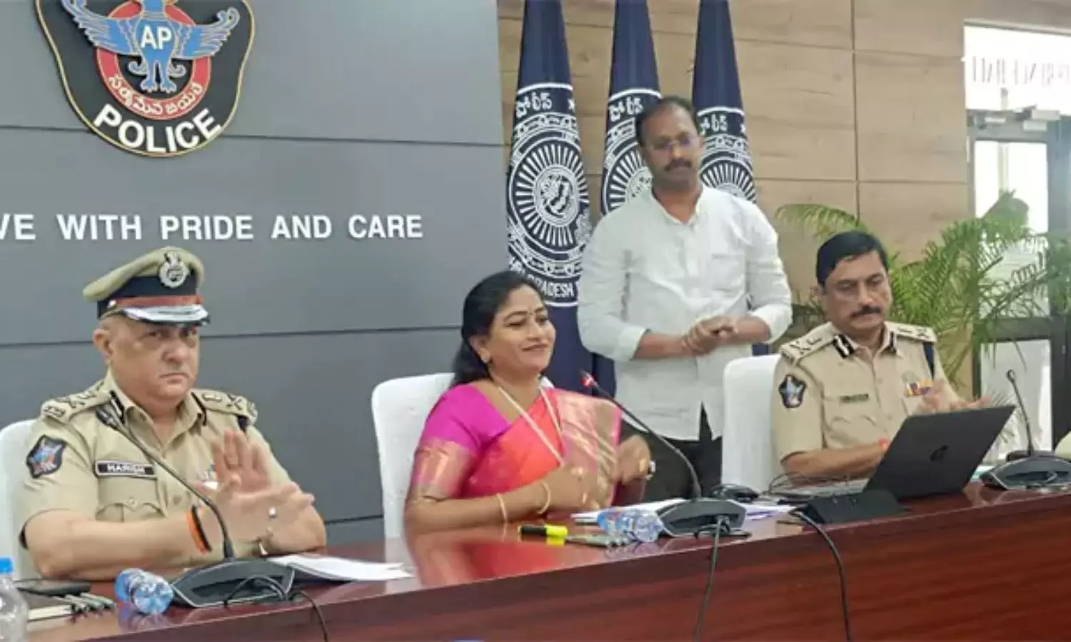 AP Police Constable Result 2025: పోలీసు కానిస్టేబుళ్ల తుది ఫలితాలు విడుదల AP Police Constable Result 2025: పోలీసు కానిస్టేబుళ్ల తుది ఫలితాలు విడుదల
