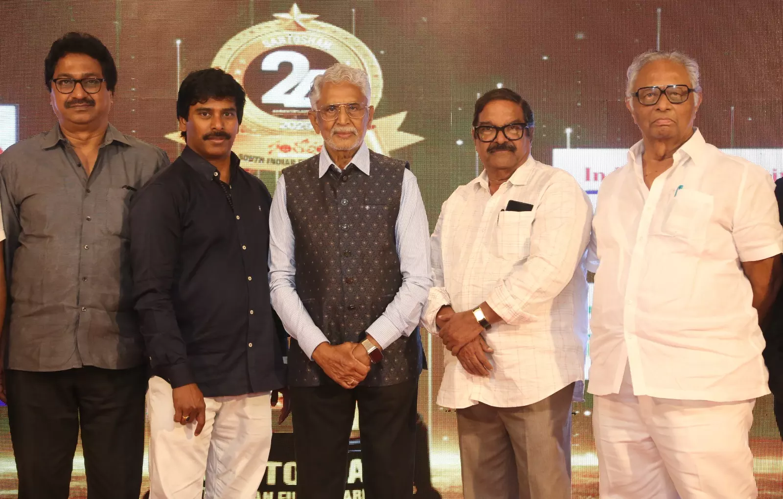 ఘనంగా సంతోషం సౌత్ ఇండియన్ ఫిలిం అవార్డ్స్, సంతోషం ఓటీటీ అవార్డ్స్ 2025 కర్టెన్ రైజర్ ఈవెంట్ ఘనంగా సంతోషం సౌత్ ఇండియన్ ఫిలిం అవార్డ్స్, సంతోషం ఓటీటీ అవార్డ్స్ 2025 కర్టెన్ రైజర్ ఈవెంట్