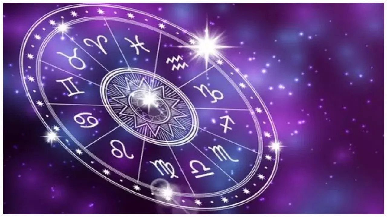 Zodiac Signs: ఆగస్టు 11 నుండి ఈ మూడు రాశులకు అదృష్టం పక్కనుంటుంది! డబ్బు, ఆరోగ్యం, విజయాల పరంపర Zodiac Signs: ఆగస్టు 11 నుండి ఈ మూడు రాశులకు అదృష్టం పక్కనుంటుంది! డబ్బు, ఆరోగ్యం, విజయాల పరంపర
