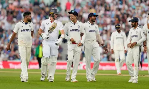 IND vs ENG : రూట్, బ్రూక్ సెంచరీలు వృథా అవుతాయా? టీమిండియా చరిత్ర సృష్టిస్తుందా? IND vs ENG : రూట్, బ్రూక్ సెంచరీలు వృథా అవుతాయా? టీమిండియా చరిత్ర సృష్టిస్తుందా?