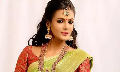 నటి మీరా మిథున్ అరెస్టుకు కోర్టు ఆదేశం నటి మీరా మిథున్ అరెస్టుకు కోర్టు ఆదేశం