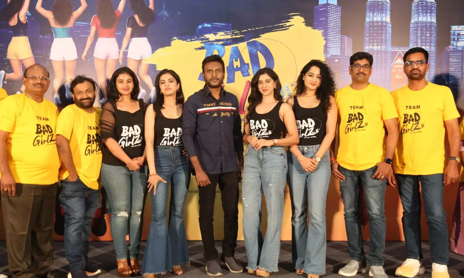 అమ్మాయిలను అమ్మోరులా పెంచాలని చెప్పే సినిమా ‘బ్యాడ్ గాళ్స్’: టైటిల్ లాంచ్ ఈవెంట్‌లో డైరెక్టర్ మున్నా