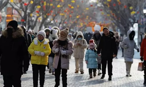 China Population: జనాభా పెంచేందుకు భారీ ప్రోత్సాహకాలు ప్రకటించినా.. చైనాలో పడిపోతున్న జననాల రేటు China Population: జనాభా పెంచేందుకు భారీ ప్రోత్సాహకాలు ప్రకటించినా.. చైనాలో పడిపోతున్న జననాల రేటు
