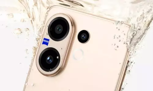 Vivo V60 5G: 50MP సెల్ఫీ కెమెరా, 6500mAh బ్యాటరీతో వివో అద్భుతమైన 5G ఫోన్..! Vivo V60 5G: 50MP సెల్ఫీ కెమెరా, 6500mAh బ్యాటరీతో వివో అద్భుతమైన 5G ఫోన్..!