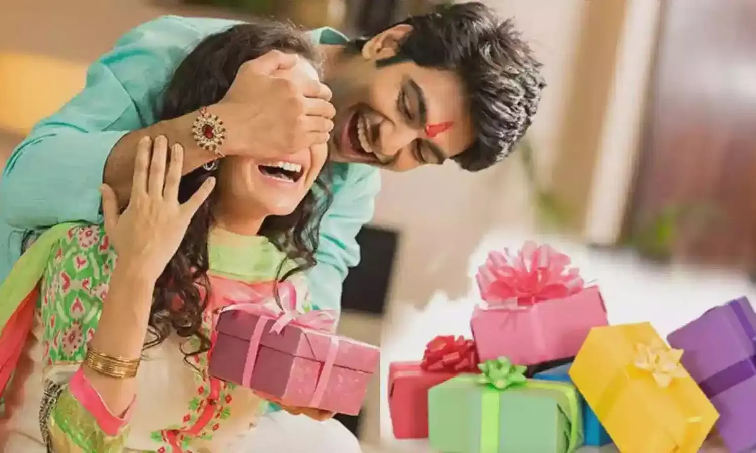 Raksha Bandhan 2025 Gifts to Avoid for Sisters on This Auspicious Day
