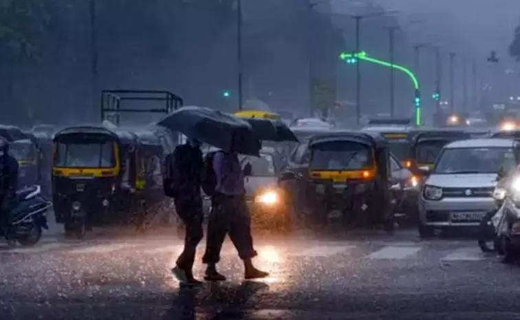 Heavy Rain: హైదరాబాద్ వర్ష బీభత్సం ట్రాఫిక్‌ జామ్‌తో నగరవాసులకు తలనొప్పి