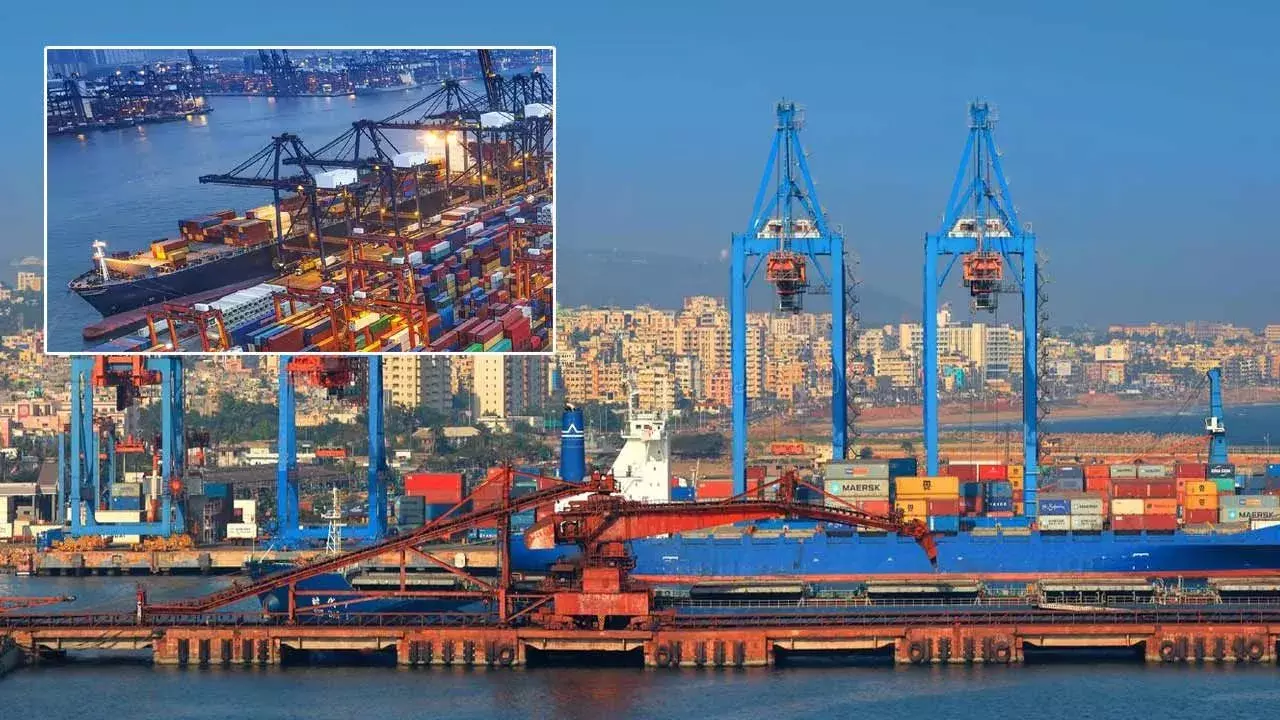 Visakhapatnam : విశాఖపట్నం పోర్టు మరో ఘనత – దేశంలోనే మొదటి స్థానం Visakhapatnam : విశాఖపట్నం పోర్టు మరో ఘనత – దేశంలోనే మొదటి స్థానం