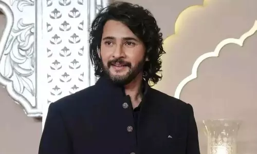 Mahesh Babu: సూపర్ స్టార్ మహేష్ బాబు హెయిర్ సీక్రెట్.. విగ్ కాదు.. మరి ఏమిటి? Mahesh Babu: సూపర్ స్టార్ మహేష్ బాబు హెయిర్ సీక్రెట్.. విగ్ కాదు.. మరి ఏమిటి?