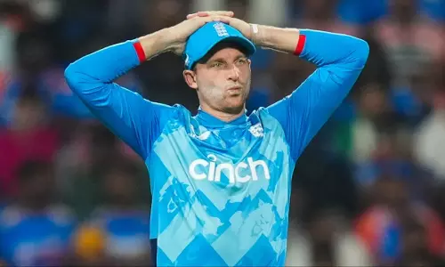 Jos Buttler : తండ్రి మృతి.. తీవ్ర విషాదంలోనూ మైదానంలోకి అడుగు పెట్టిన స్టార్ క్రికెటర్